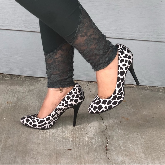 Cosmopolitan Shoes - Cosmopolitan Leopard Animal Print Heels